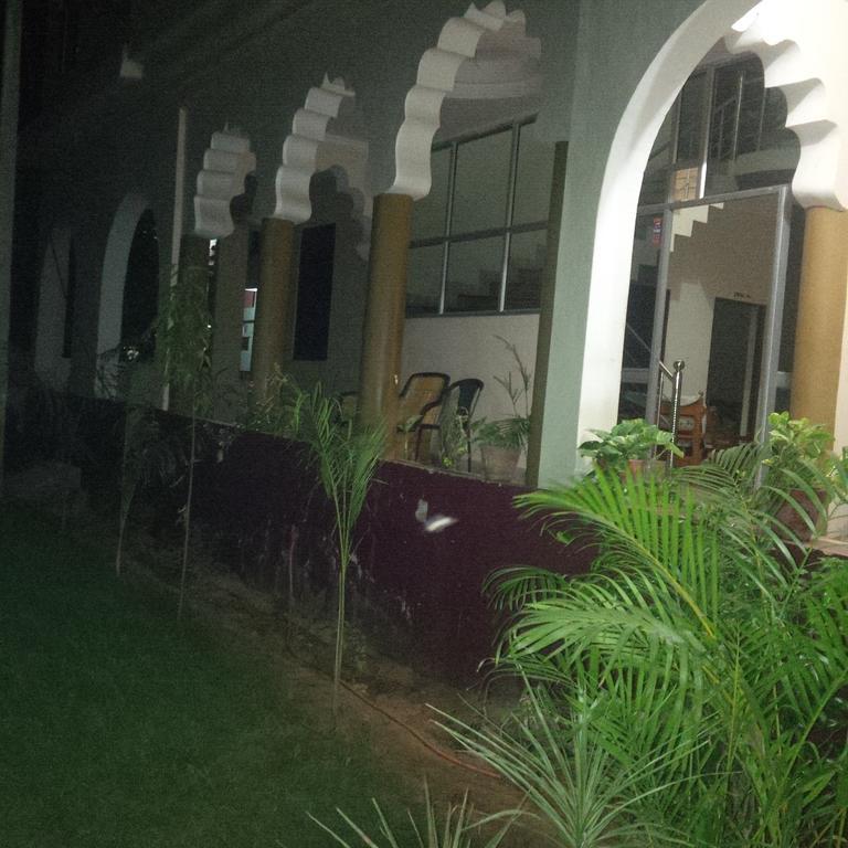 Adb Rooms Amer Resort Ranthambore Eksteriør bilde
